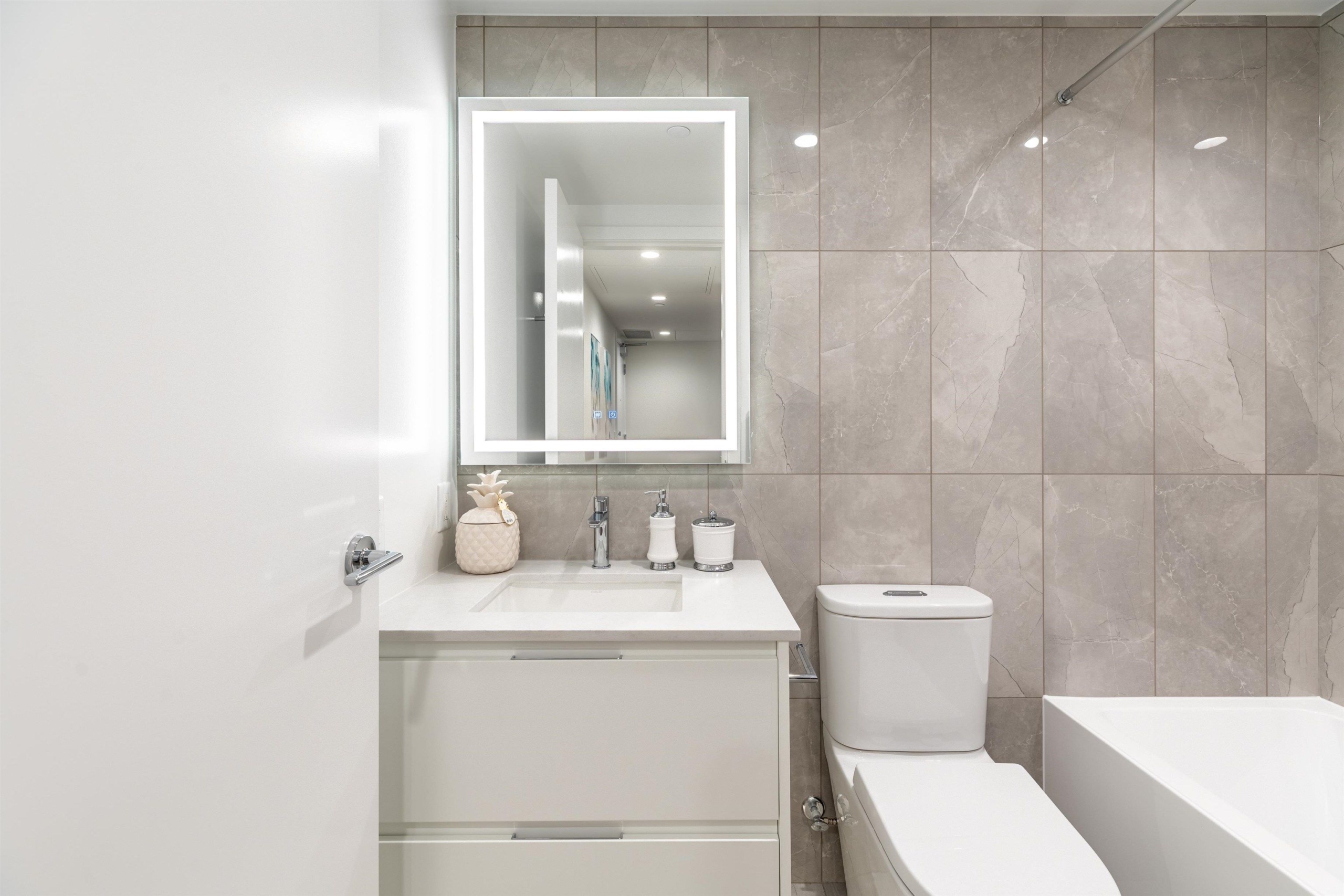 5685 HALLEY AVENUE, Burnaby BC V5H 0L9