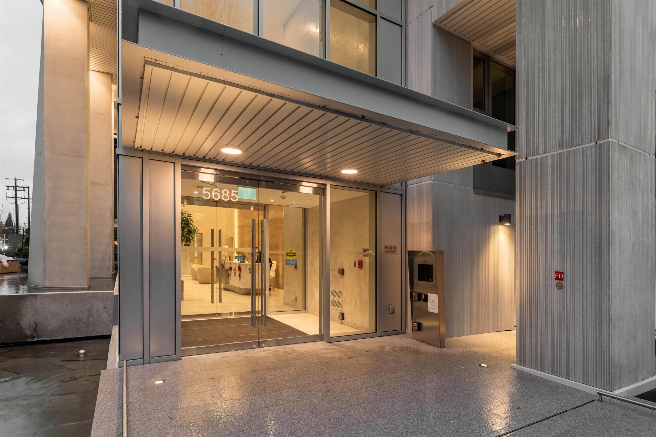 5685 HALLEY AVENUE, Burnaby BC V5H 0L9