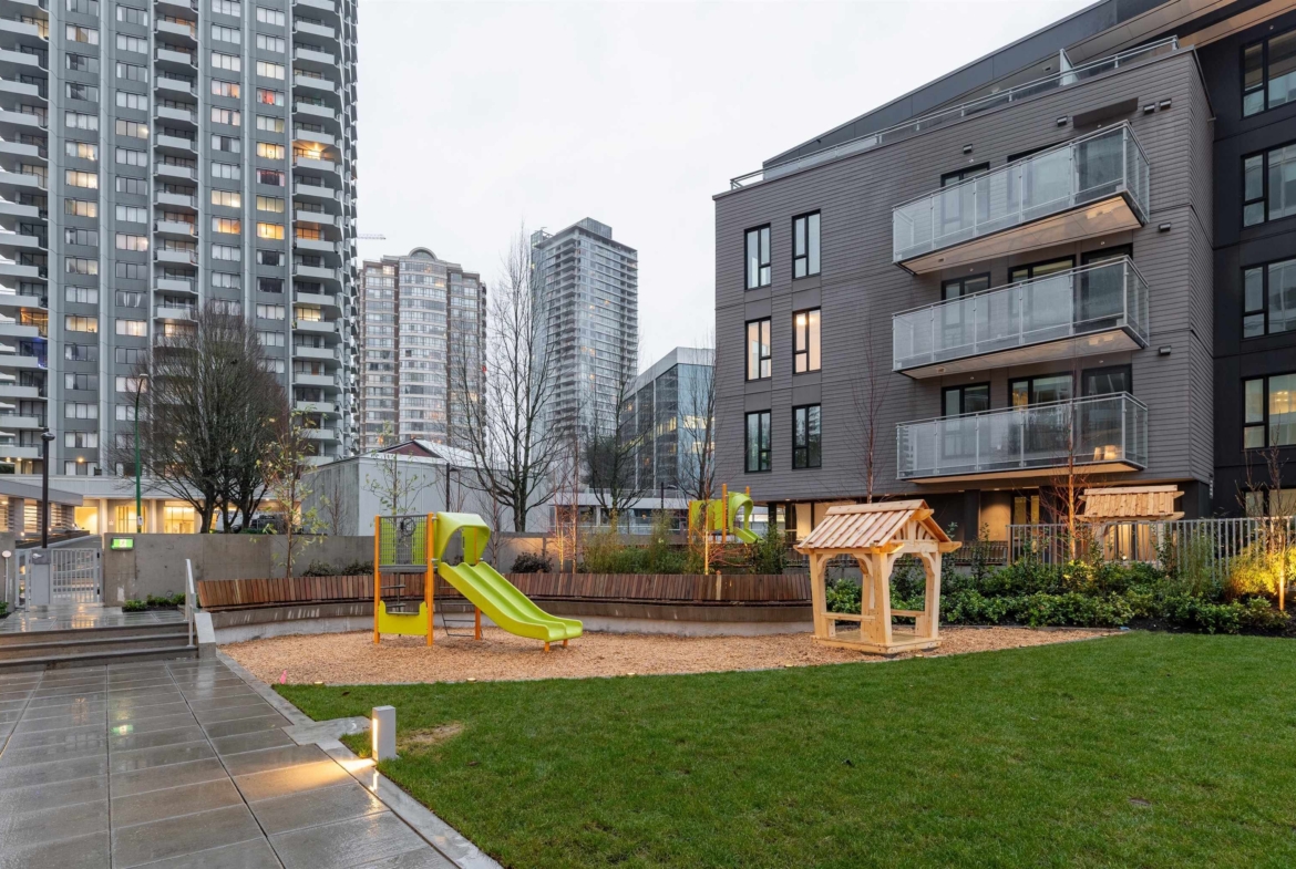 5685 HALLEY AVENUE, Burnaby BC V5H 0L9