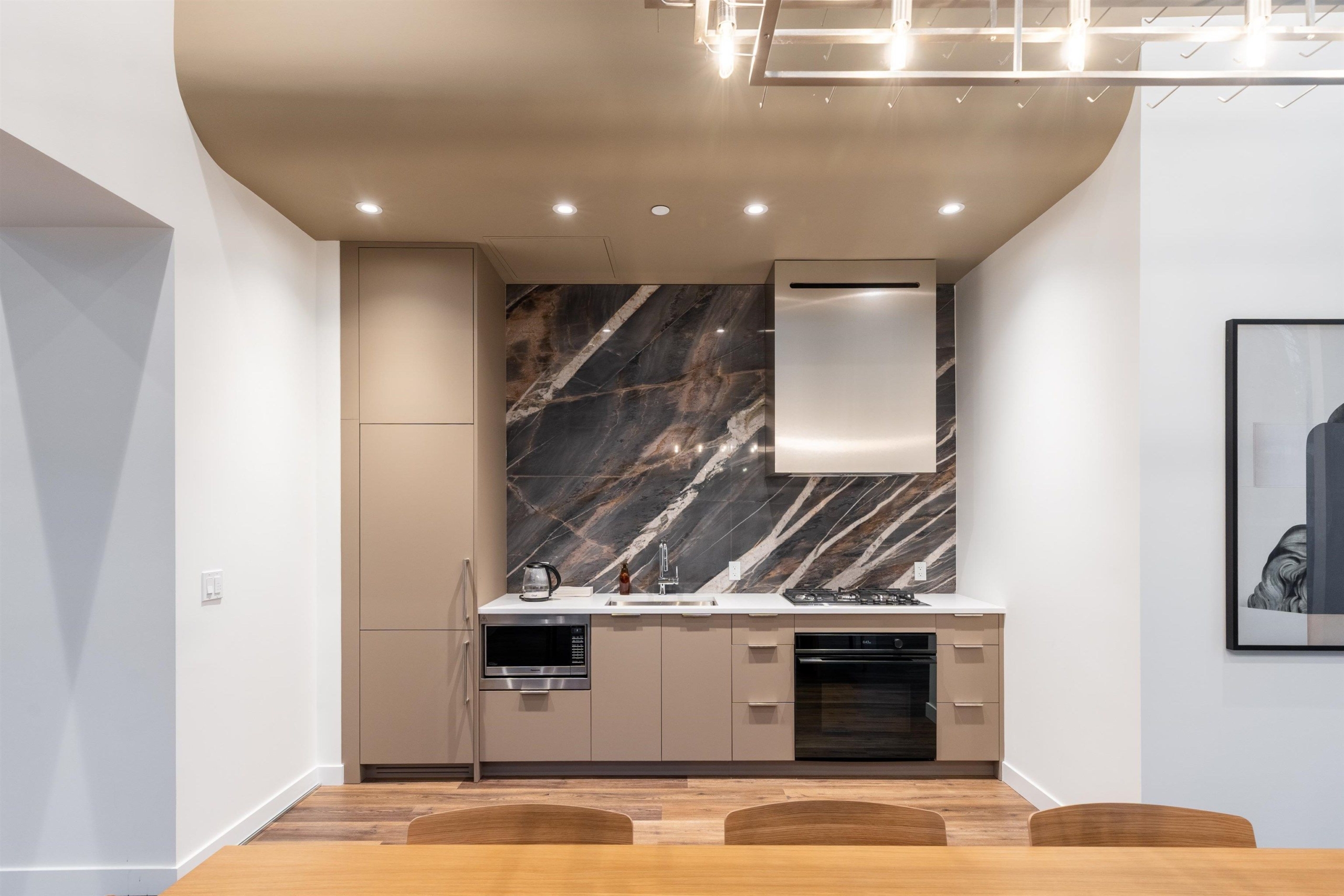 5685 HALLEY AVENUE, Burnaby BC V5H 0L9