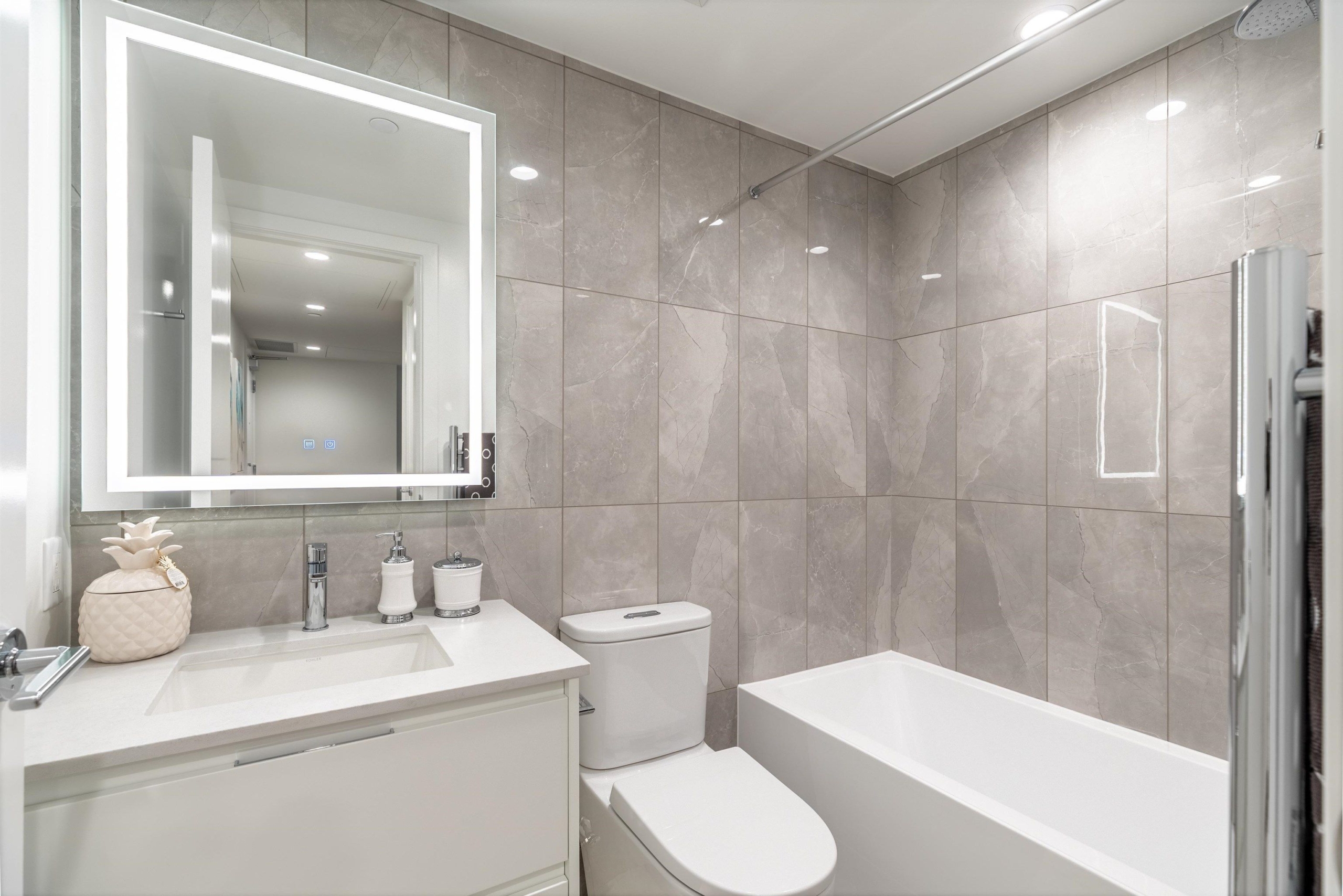 5685 HALLEY AVENUE, Burnaby BC V5H 0L9