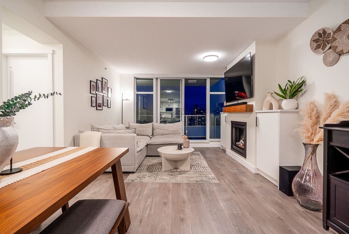 2289 YUKON CRESCENT, Burnaby BC V5C 0B2