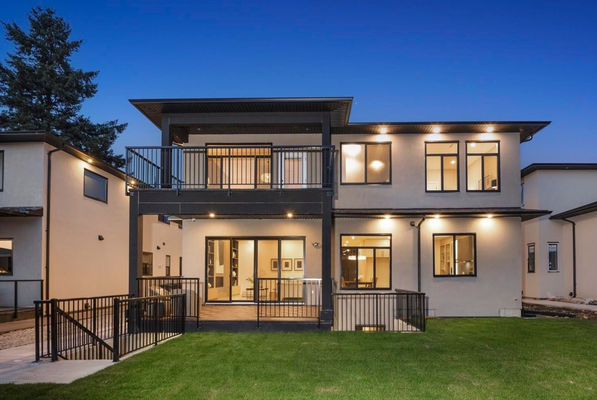 172A STREET, Surrey BC V4N 4H6