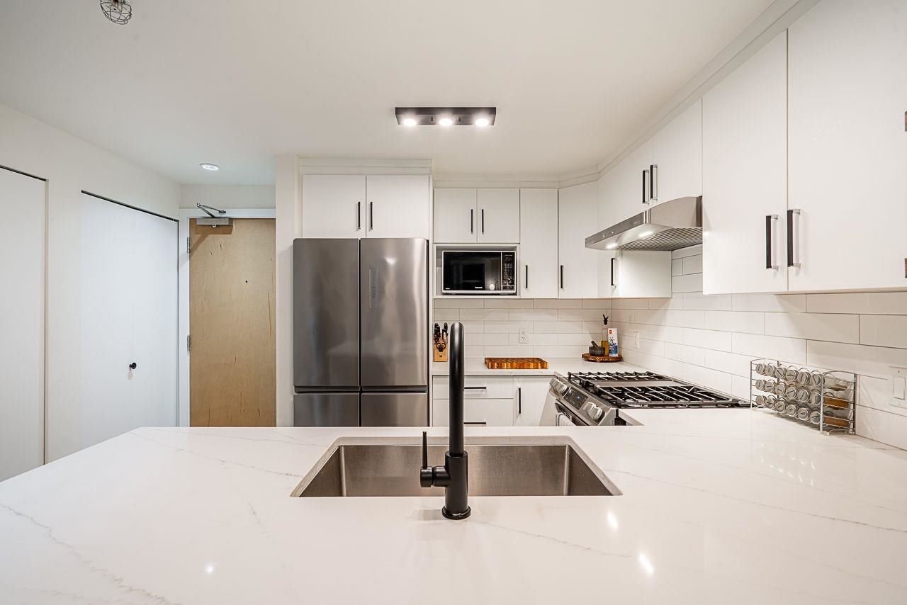 2289 YUKON CRESCENT, Burnaby BC V5C 0B2