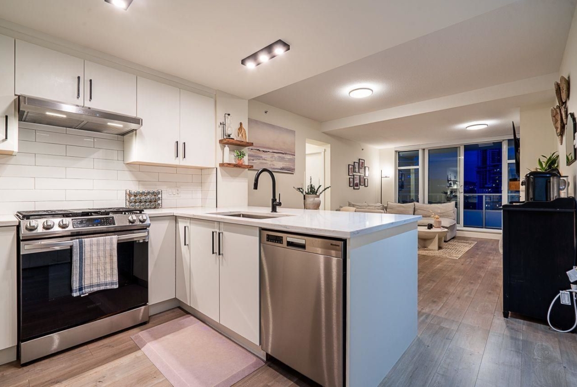 2289 YUKON CRESCENT, Burnaby BC V5C 0B2
