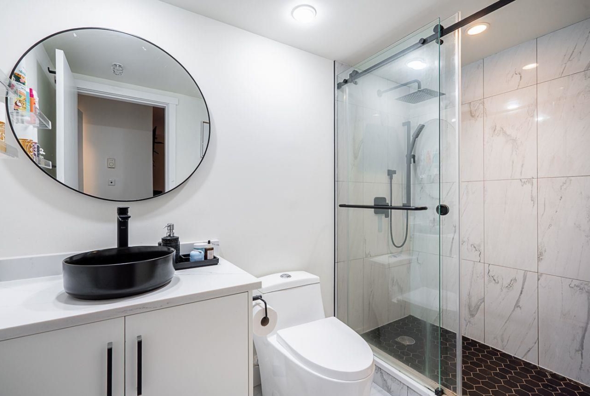 2289 YUKON CRESCENT, Burnaby BC V5C 0B2