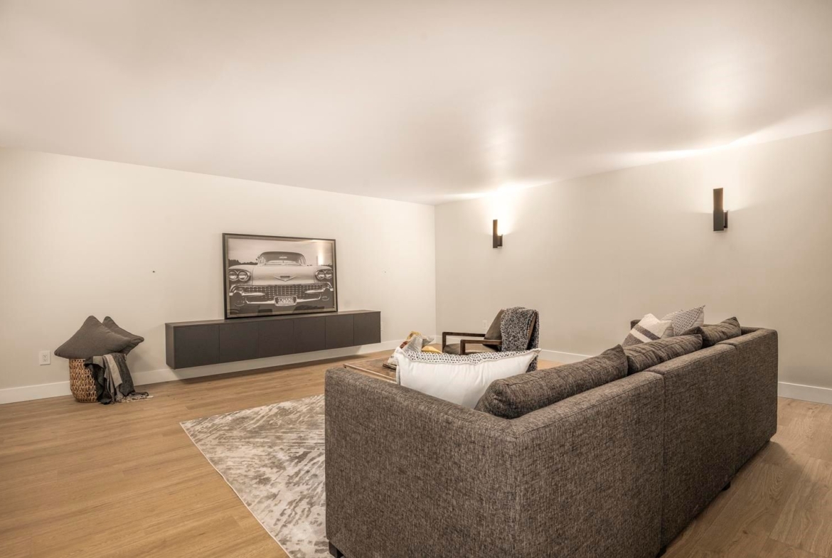 172A STREET, Surrey BC V4N 4H6